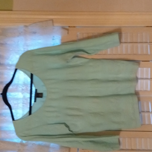 Top - Picture 1 of 4